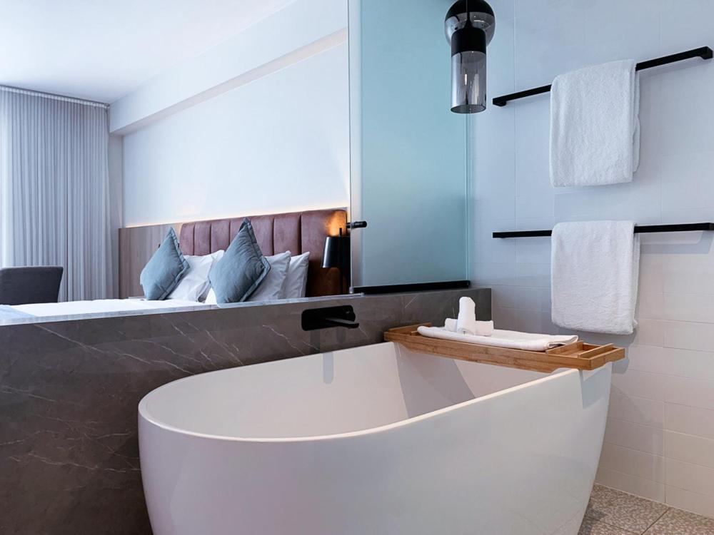 Hotel Pasadena Sydney à Church Point Extérieur photo